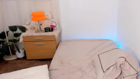 Farrah Zarake online show from 5, 2, 2026