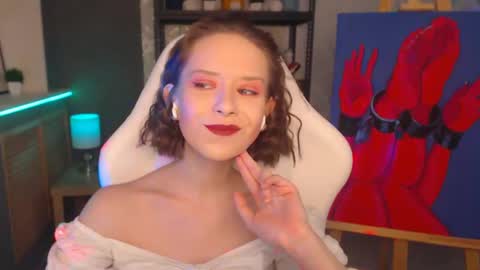 Fascinating   Eyes online show from 19, 12, 2024