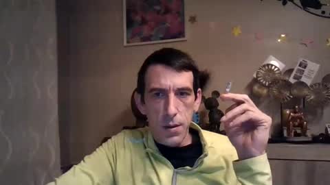 Snapshot of fasterlife chatting on 3, 2, 2025 Fastlife online show from 3, 2, 2025