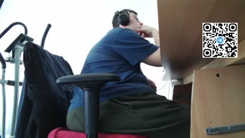 Snapshot of fat_bubble chatting on 5, 7, 2026 Fat Bernd online show from 5, 7, 2026