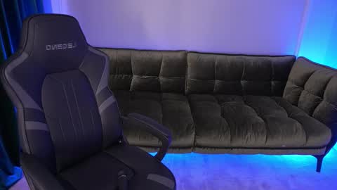 Snapshot of fatalenellie chatting on 18, 9, 2025 Nellie online show from 18, 9, 2025