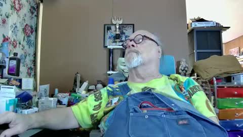 Snapshot of fatfreddythecat chatting on 6, 1, 2025 Fred. online show from 6, 1, 2025