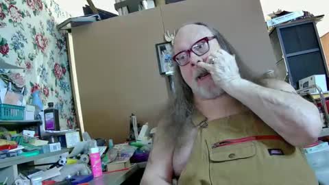 Snapshot of fatfreddythecat chatting on 22, 1, 2025 Fred. online show from 22, 1, 2025