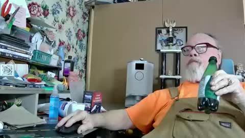 Snapshot of fatfreddythecat chatting on 2, 2, 2025 Fred. online show from 2, 2, 2025