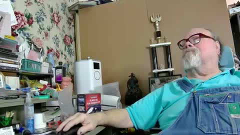 Snapshot of fatfreddythecat chatting on 12, 2, 2025 Fred. online show from 12, 2, 2025