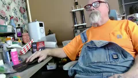 Snapshot of fatfreddythecat chatting on 1, 3, 2025 Fred. online show from 1, 3, 2025