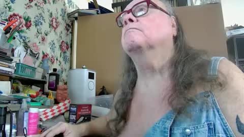 Snapshot of fatfreddythecat chatting on 10, 3, 2025 Fred. online show from 10, 3, 2025