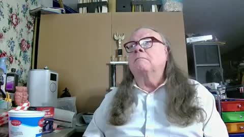 Snapshot of fatfreddythecat chatting on 11, 3, 2025 Fred. online show from 11, 3, 2025
