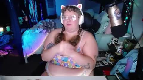 Snapshot of fatveronica chatting on 12, 1, 2025 FatVeronica online show from 12, 1, 2025
