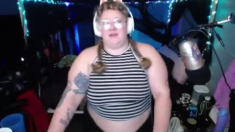 Snapshot of fatveronica chatting on 4, 2, 2025 FatVeronica online show from 4, 2, 2025