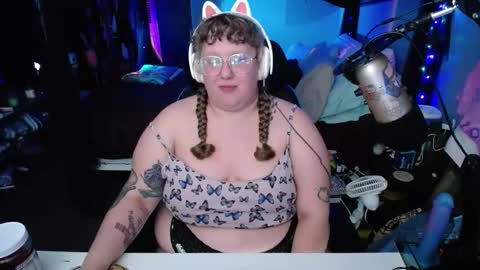 Snapshot of fatveronica chatting on 6, 2, 2025 FatVeronica online show from 6, 2, 2025