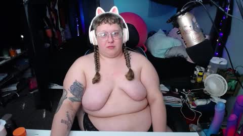 Snapshot of fatveronica chatting on 28, 2, 2025 FatVeronica online show from 28, 2, 2025