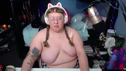 Snapshot of fatveronica chatting on 2, 3, 2025 FatVeronica online show from 2, 3, 2025