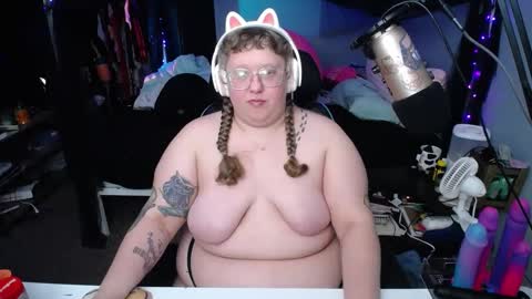 Snapshot of fatveronica chatting on 3, 3, 2025 FatVeronica online show from 3, 3, 2025