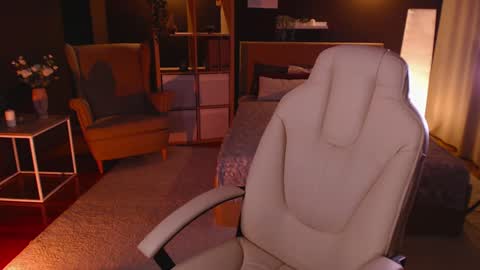 Snapshot of fay_dunaway chatting on 5, 12, 2024 Fay online show from 5, 12, 2024