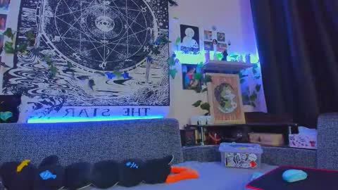 Snapshot of fearlessdiva_x chatting on 20, 11, 2025 Diva online show from 20, 11, 2025