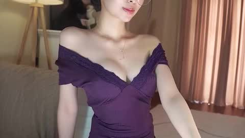 feel_me_00 online show from 11, 11, 2025