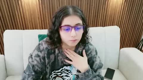 Snapshot of feelina_firesoul chatting on 1, 6, 2026 Feelena online show from 1, 6, 2026