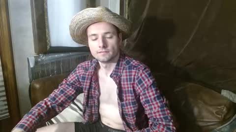 Snapshot of feelingverynaughty chatting on 3, 2, 2026 ask me online show from 3, 2, 2026