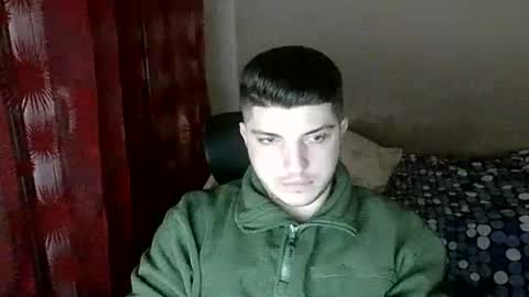 Snapshot of feet_cleaner chatting on 28, 12, 2024 Slut-Boy online show from 28, 12, 2024