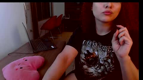 Snapshot of feet_diane chatting on 16, 12, 2025 Diane New profile online show from 16, 12, 2025