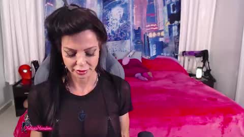 Felicia Hardon online show from 14, 7, 2026