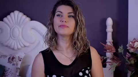 FeliciaKrige online show from 5, 3, 2025