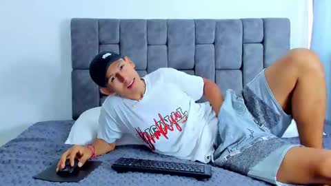 Snapshot of felipehot_gonzales chatting on 16, 10, 2025 felipehot_gonzales online show from 16, 10, 2025