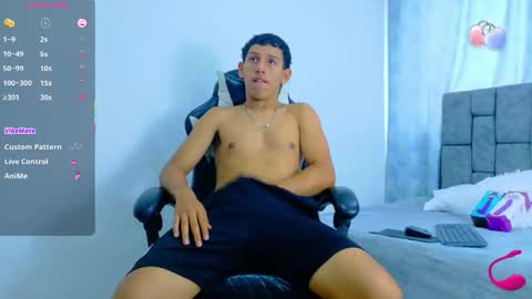 Snapshot of felipehot_gonzales chatting on 23, 10, 2025 felipehot_gonzales online show from 23, 10, 2025