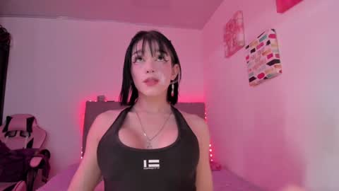 Snapshot of fem_boy6 chatting on 1, 12, 2024 fem_boy6 online show from 1, 12, 2024