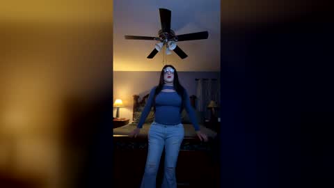 FemaleDanielle online show from 2, 5, 2026