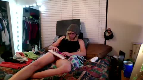 Allie North online show from 24, 1, 2025