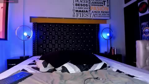 Snapshot of femboy_max chatting on 13, 11, 2025 Femboy Max online show from 13, 11, 2025