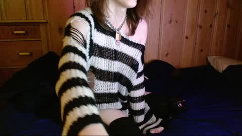 Snapshot of femboyflowers chatting on 25, 1, 2025 femboyflowers online show from 25, 1, 2025