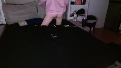 Snapshot of femboyflowers chatting on 15, 9, 2025 femboyflowers online show from 15, 9, 2025