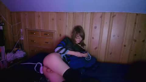 Snapshot of femboyflowers chatting on 21, 12, 2025 femboyflowers online show from 21, 12, 2025