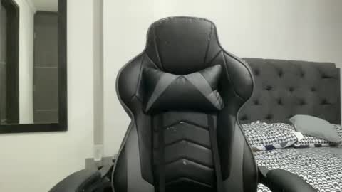 Snapshot of fenix_golden17 chatting on 16, 11, 2025 Fenix Golden17 ---- Every night after 2200 time Colombia online show from 16, 11, 2025