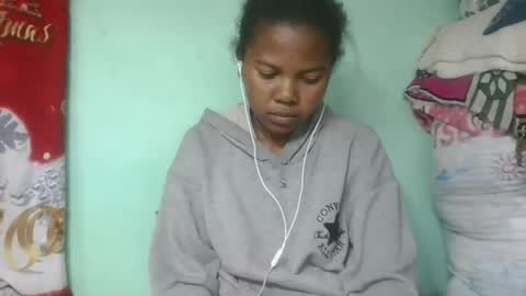 Snapshot of fenou122745 chatting on 15, 9, 2025 fenou122745 online show from 15, 9, 2025