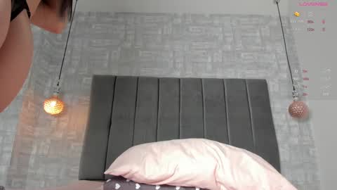  Fernanda Luna  online show from 5, 3, 2025