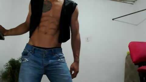 fernandez_latinblack online show from 2, 12, 2024