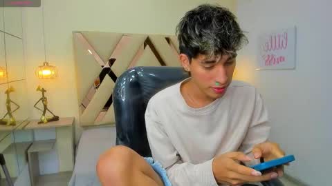 FER PHOENIX online show from 7, 3, 2026