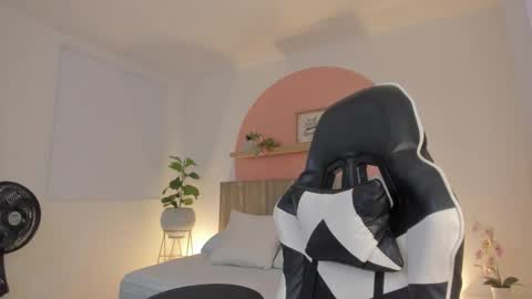 Snapshot of ferx2003 chatting on 26, 10, 2025 Fer online show from 26, 10, 2025