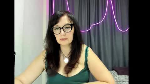 Snapshot of fey_bb chatting on 16, 11, 2025 Milana online show from 16, 11, 2025