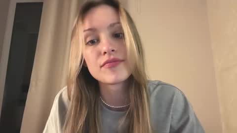 Snapshot of fflloowweerr chatting on 18, 2, 2025 Lisa online show from 18, 2, 2025