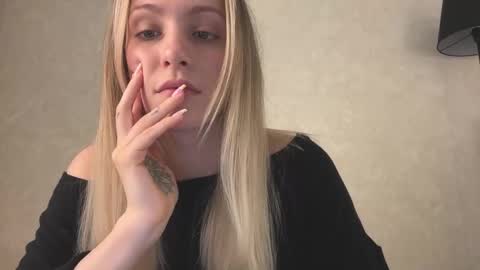 Snapshot of fflloowweerr chatting on 26, 11, 2025 Lisa online show from 26, 11, 2025