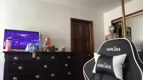 Snapshot of fgsammie chatting on 13, 10, 2025 fgsammie online show from 13, 10, 2025