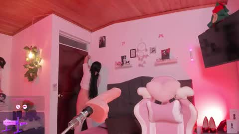 Snapshot of fia__ chatting on 12, 11, 2025 Fiaaa online show from 12, 11, 2025