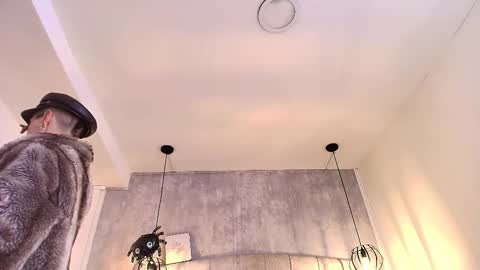   online show from 5, 11, 2025