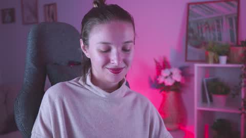 Snapshot of filipinaadams chatting on 14, 12, 2024 cap and Lana online show from 14, 12, 2024