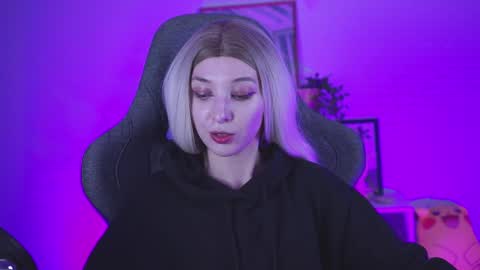 Snapshot of filipinaadams chatting on 21, 12, 2024 cap and Lana online show from 21, 12, 2024